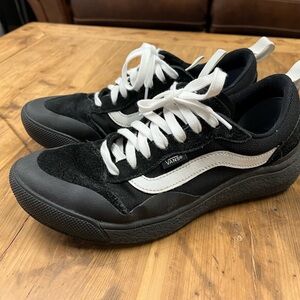 Van’s Ultrarange Men’s Size 8.5